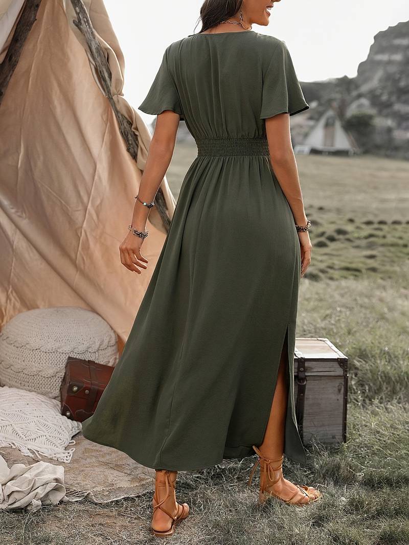 Lucy – robe élégante à manches courtes et col en velours côtelé