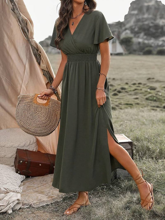 Lucy – robe élégante à manches courtes et col en velours côtelé