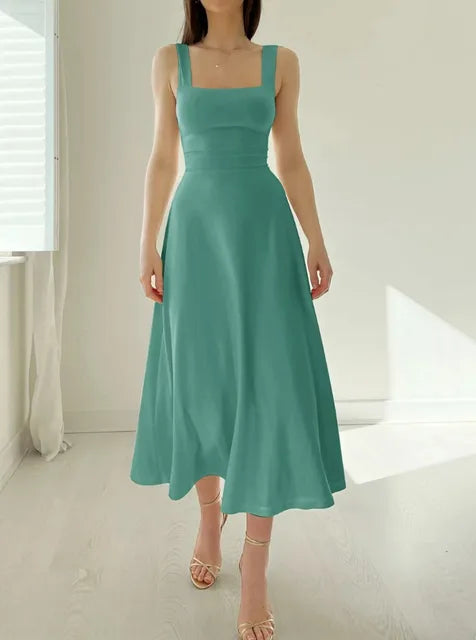 Robe trapèze - décolleté élégant et ajustée