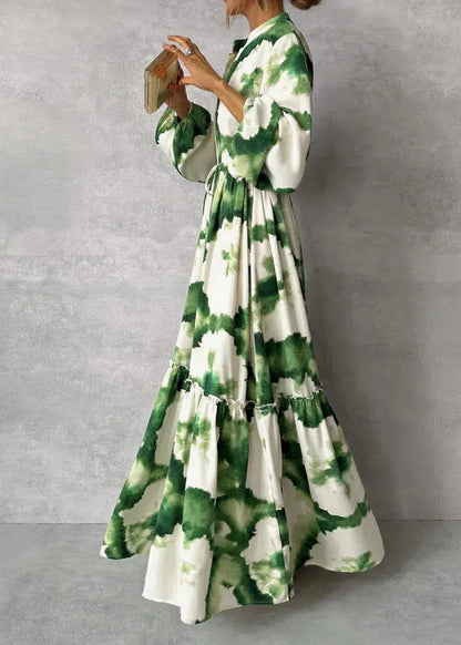 Charlotte – robe longue verte élégante avec décolleté en v et manches longues